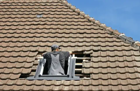Pose de velux - Cosne-d'Allier
